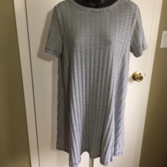 NWT Bow Back Short Sleeve Swing Dress MP - Picture 3 of 7